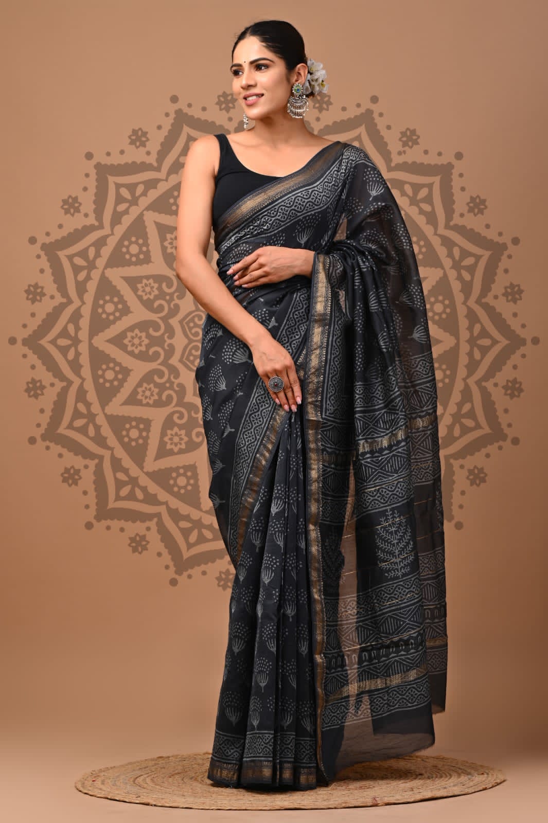 Elegant Printed Maheshwari Silk Saree with Rich Traditional Border